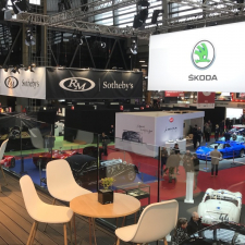 Salon rétromobile avec Skoda