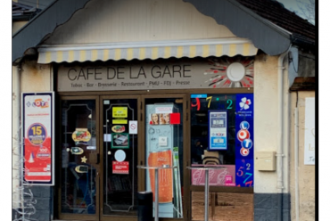 VITRINE CAFÉ GARE