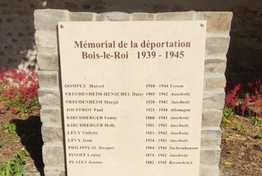 Stèle en émoire des déportés de Bois-le-Roi